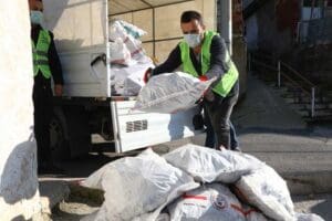 Sosyal yardım hizmetleriyle dar gelirli ailelere her alanda destek sağlayan