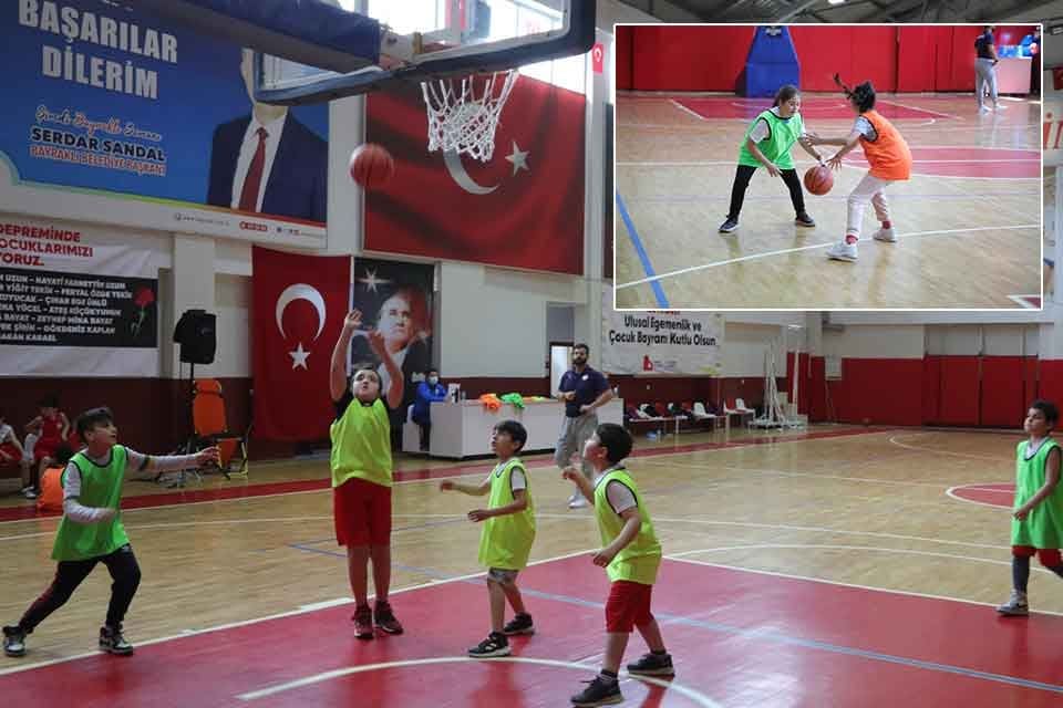 23 Nisan Ulusal Egemenlik ve &Ccedil;ocuk Bayramı&rsquo;nın 102&rsquo;nci yıl d&ouml;n&uuml;m&uuml;n&uuml;