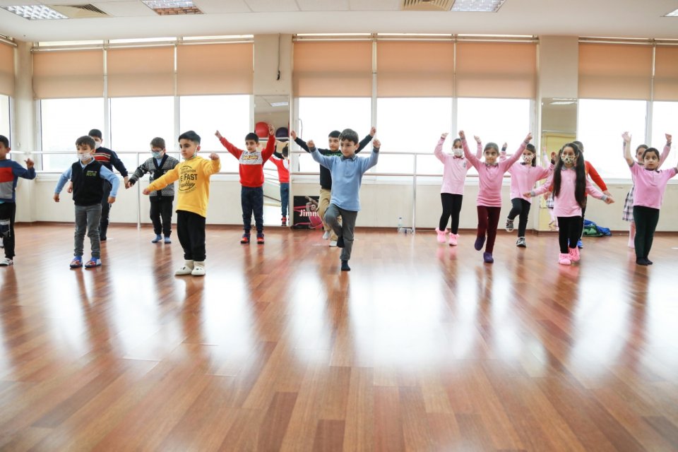 K&uuml;lt&uuml;r- sanat ve hobi kurslarını bu yıl Bayraklı Sanat ve