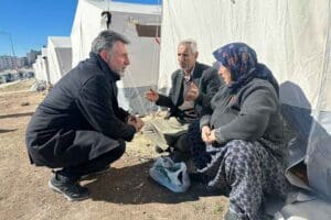 T&uuml;rkiye&rsquo;yi yasa boğan deprem felaketinin ilk g&uuml;n&uuml;nden itibaren yardım kampanyasıyla