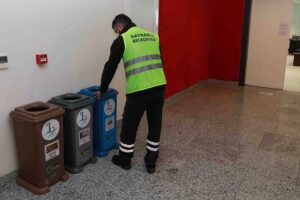 Bayraklı Belediyesi’nin atıkları kaynağında ayrıştırarak geri dönüşüme kazandırma projesi, Çevre