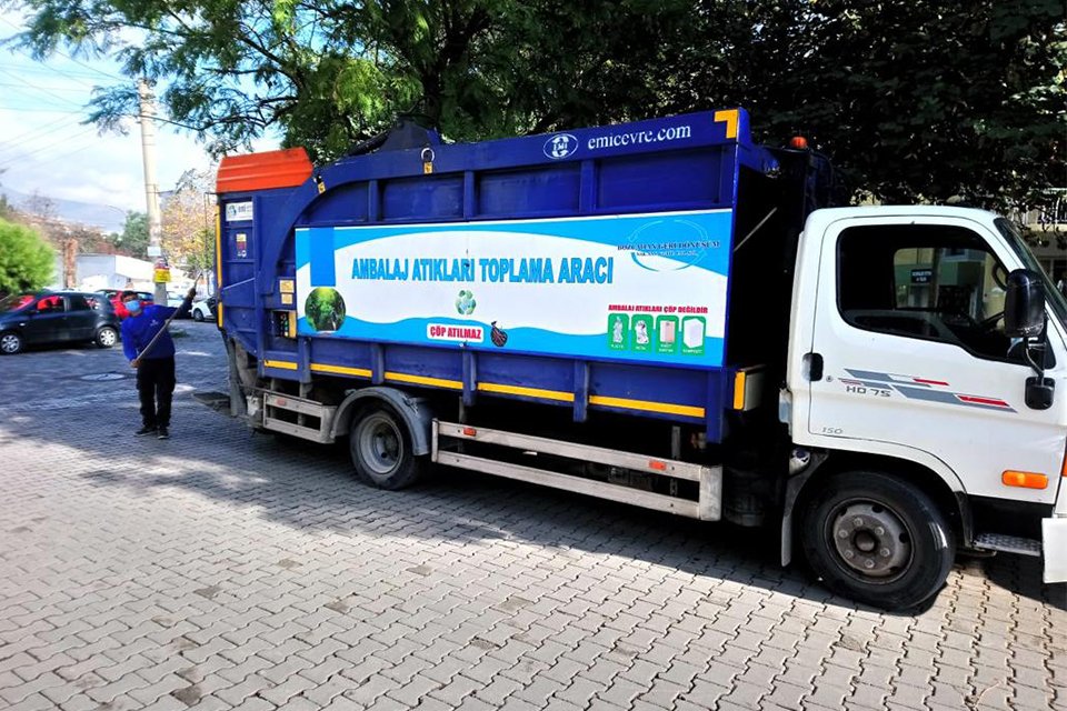 Bayraklı Belediyesi son 1 yılda yaklaşık 15 bin ton atık
