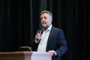 Bayraklı&rsquo;nın genelinde planlama ve kentsel d&ouml;n&uuml;ş&uuml;m &ccedil;alışmalarını s&uuml;rd&uuml;ren Bayraklı Belediyesi,