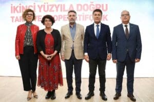 Tarımsal kalkınma ve kooperatif&ccedil;iliğe verdiği &ouml;nemle &uuml;reticiye her alanda destek