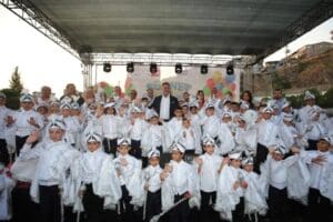 Bayraklı Belediyesinin geleneksel hale getirdiği Toplu S&uuml;nnet Ş&ouml;leni, bu yıl
