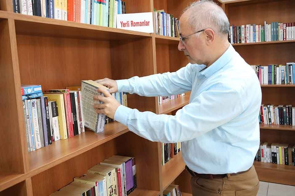 Bayraklı Belediyesi, il&ccedil;e genelinde bulunan k&uuml;t&uuml;phanelerinde modern d&uuml;zenlemeler yapmak&nbsp;i&ccedil;in harekete