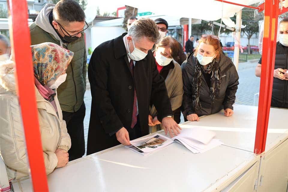 Bayraklılı kadınları &uuml;retim s&uuml;recine dahil ederek ev ekonomilerine katkı sunmaya