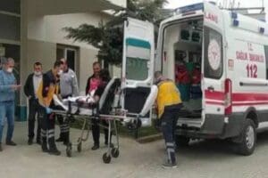 Bing&ouml;l'&uuml;n Karlıova il&ccedil;esinde bayram namazına giden iki husumetli aile arasında