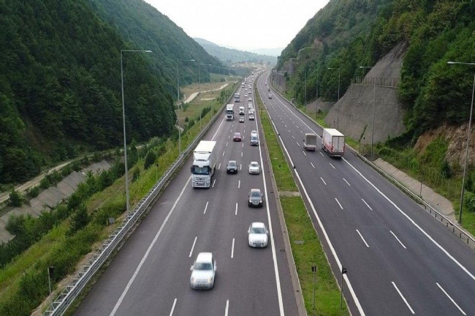 Emniyet ekipleri, Ramazan Bayramı &ouml;ncesi Anadolu Otoyolu ve D-100 kara