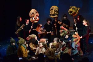 Her yıl y&uuml;zlerce &ouml;ğrenciye tiyatro eğitimi veren Bornova Belediyesi Şehir