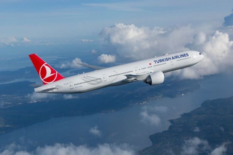 Bişkek-İstanbul seferini yapan T&uuml;rk Hava Yolları (THY) ait yolcu u&ccedil;ağında,