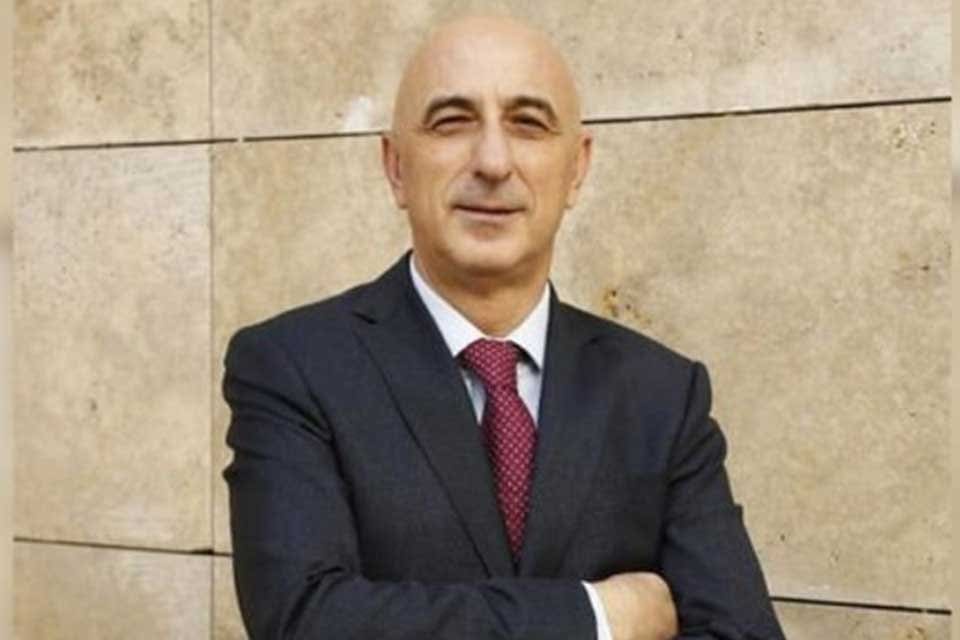 Ege &Uuml;niversitesi Tıp Fak&uuml;ltesi &Ouml;ğretim &Uuml;yesi Prof. Dr. Zafer Kurug&ouml;l,