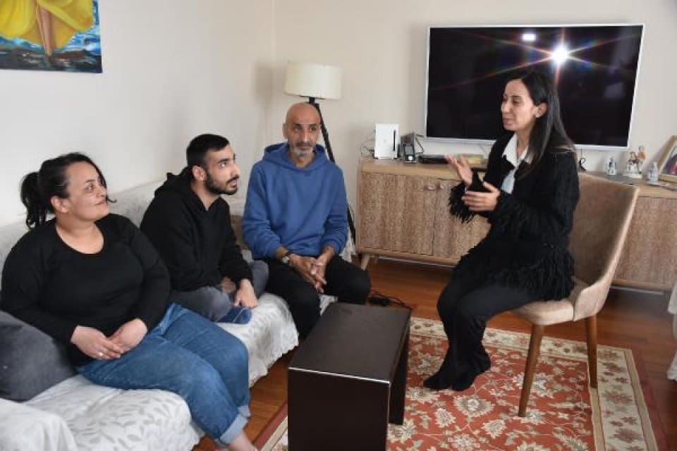 Malatya&rsquo;dan, deprem felaketinin ardından İzmir'e gelip, bir yakınlarının yanına yerleşen