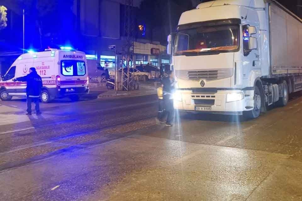 Aydın'ın Nazilli il&ccedil;esinde, yolun karşısına ge&ccedil;meye &ccedil;alışan Hanife &Ccedil;ankaya (42)