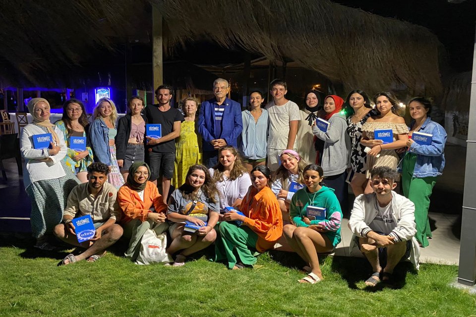 Yaşamsal öneme sahip olan Sosyal Hizmet Uzmanlığının, donanımı yüksek bir