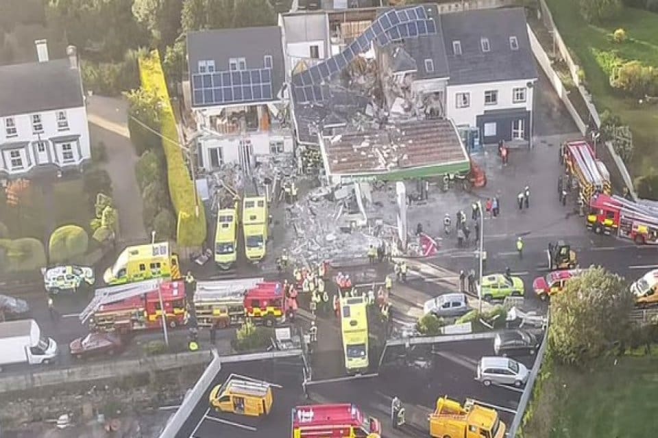 İrlanda&rsquo;nın Donegal b&ouml;lgesindeki bir benzin istasyonunda d&uuml;n meydana gelen patlamada