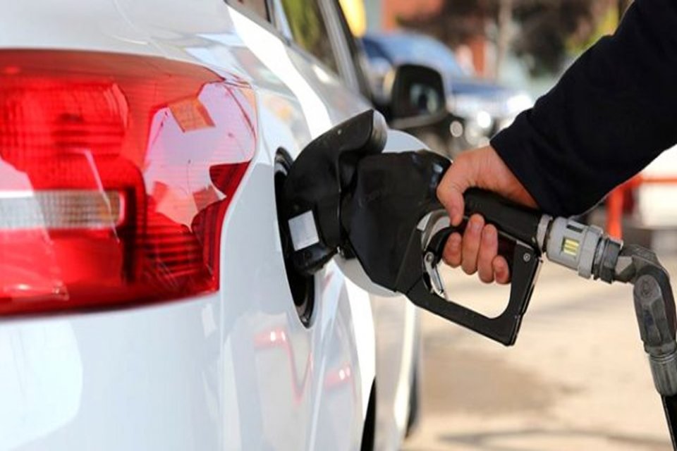 Bu gece yarısından itibaren ge&ccedil;erli olmak &uuml;zere benzine 2.18 TL,