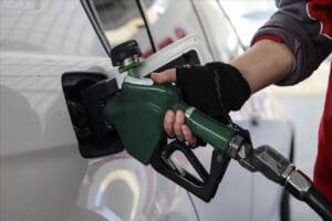 Akaryakıta zammının ardı arkası kesilmiyor. Benzin ve motorine 5 Mart'tan