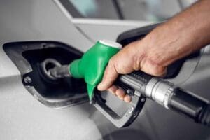Akaryakıt istasyonlarında pompaların ayarı bozuldu. Benzine d&uuml;n 55 kuruş zam