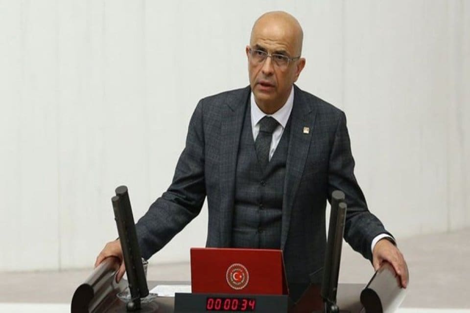 Enis Berberoğlu ile birlikte 8 milletvekilinin dokunulmazlığının kaldırılmasına ilişkin fezlekeler