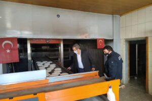 Halk sağlığı için hijyene dikkat eden Bergama Belediyesi ekipleri fırınlara