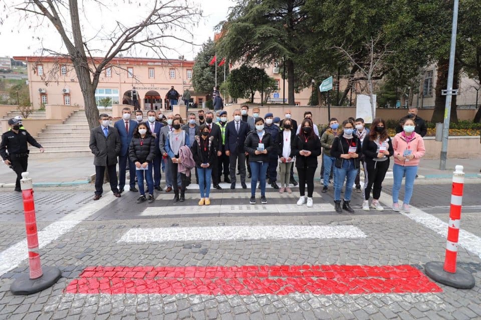 İ&ccedil;işleri Bakanlığı tarafından yurt genelinde eş zamanlı olarak "&Ouml;ncelik Hayatın,