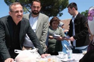 T&uuml;rkiye Y&uuml;zyılı i&ccedil;in d&ouml;n&uuml;m noktası olan 14 Mayıs se&ccedil;imlerine sayılı