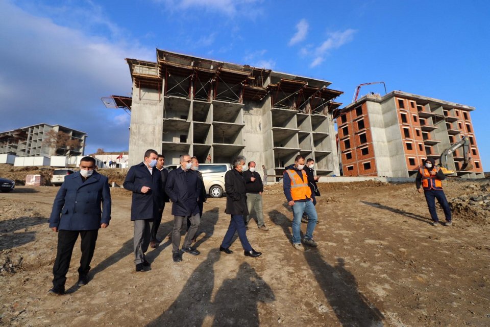 Her birisi milyonlarca lira değerinde olan yatırımlarla kadim Şehir Bergama'yı