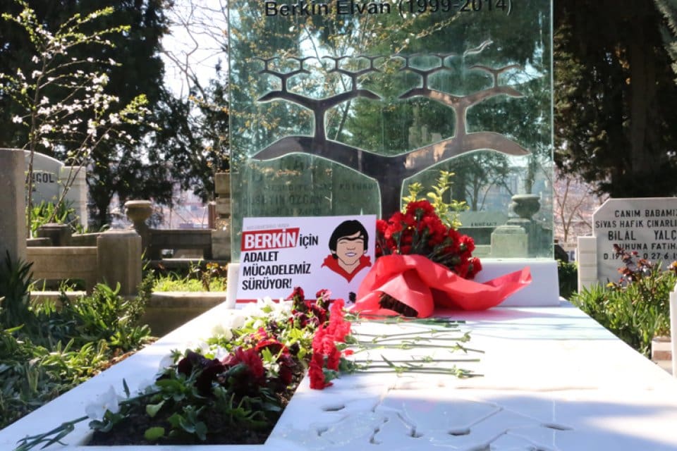 Gezi eylemleri sırasında polis tarafından başından gaz fişeğiyle vurulan Berkin