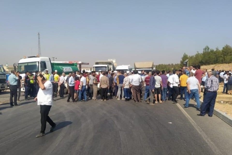Gaziantep'te toplanan y&uuml;zlerce k&uuml;&ccedil;&uuml;kbaş hayvan besicisi, Et ve S&uuml;t Kurumu'nun