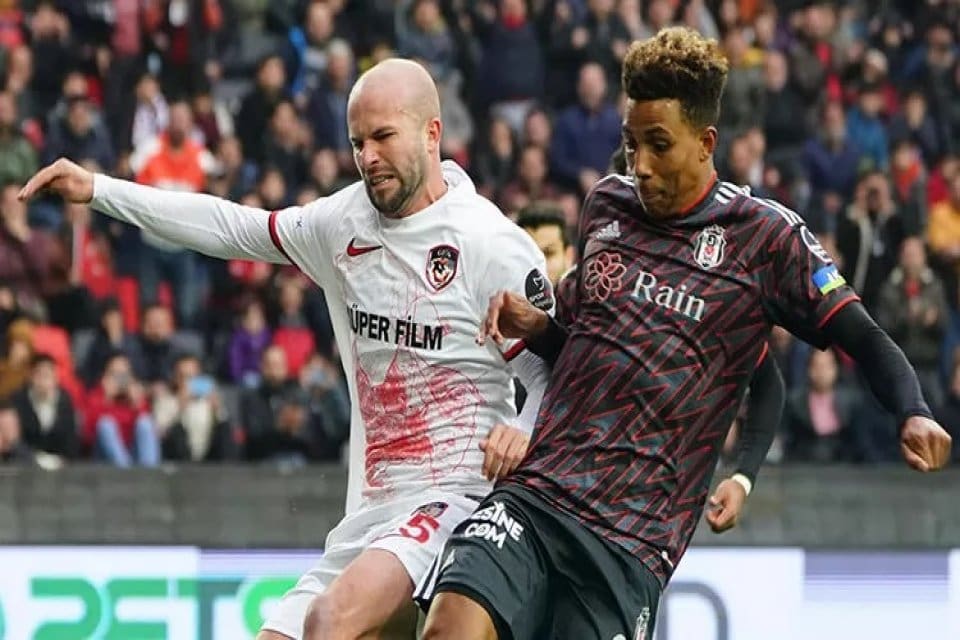 Gaziantep FK ile Beşiktaş, S&uuml;per Lig'in 15. hafta ma&ccedil;ında 1-1