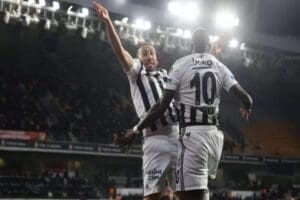 Beşiktaş, S&uuml;per Lig'in 25. haftasında Başakşehir'i deplasmanda 2-0 mağlup ederek