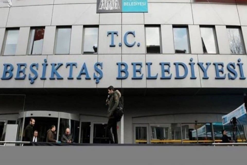 Beşiktaş Belediyesi&rsquo;ne&nbsp;İstanbul Emniyeti Mali Su&ccedil;larla M&uuml;cadele Şube M&uuml;d&uuml;rl&uuml;ğ&uuml;&nbsp;Polisleri tarafından operasyon