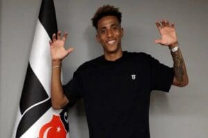 Beşiktaş Kul&uuml;b&uuml;, Portekizli futbolcu Gedson Fernandes'in transferini g&ouml;r&uuml;nt&uuml;l&uuml; mesajla duyurdu.