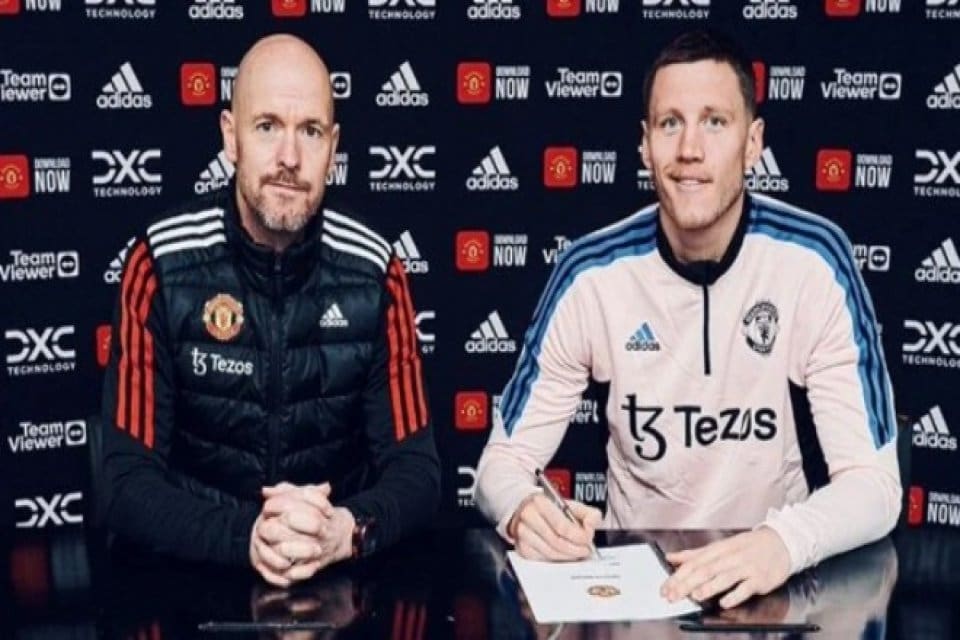 Beşiktaş'ın karşılıklı anlaşarak s&ouml;zleşmesini feshettiği Hollandalı golc&uuml; Wout Weghorst, İngiliz