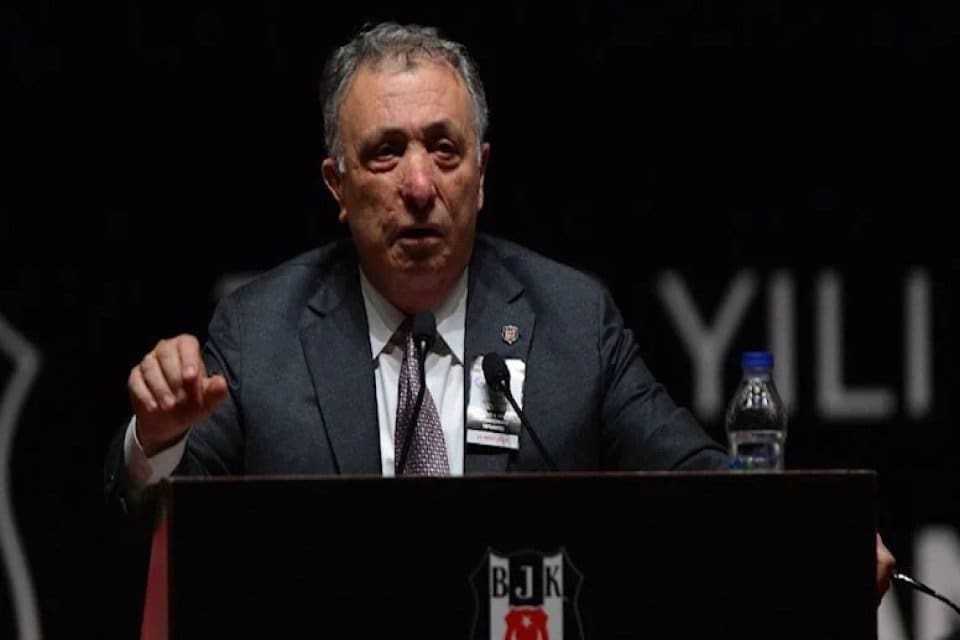 Beşiktaş ve Galatasaray'ın karşılacağı kritik derbi pazar g&uuml;n&uuml; oynanacak. Heyecanla