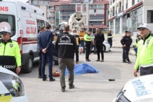 Denizli'nin Merkezefendi il&ccedil;esinde,&nbsp;beton mikserinin &ccedil;aptığı Hacer T&uuml;rk (69), doğum g&uuml;n&uuml;nde