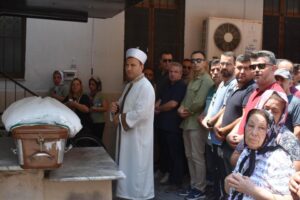 İzmir'de Damla Soykorkmaz (29), beyin kanaması nedeniyle tedavi g&ouml;rd&uuml;ğ&uuml; hastanede