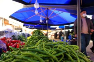 Sebze ve meyve fiyatlarındaki artışa bir de aynı cins &uuml;r&uuml;nler