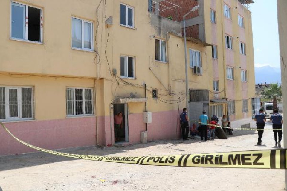 Denizli'nin Pamukkale il&ccedil;esinde, psikolojik rahatsızlığı bulunduğu belirtilen Ali İ. (20),