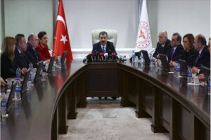 Koronavirüs Bilim Kurulu, Sağlık Bakanı Dr. Fahrettin Koca başkanlığında saat