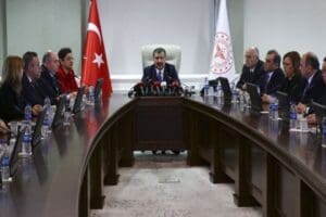 Koronavir&uuml;s Bilim Kurulu toplantısı sonrası Fahrettin Koca a&ccedil;ıklama yapacak. Koronavir&uuml;s