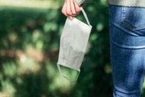 Korona vir&uuml;s&uuml; vaka sayısının binin altına d&uuml;şmesi sonrası a&ccedil;ıklamalarda bulunan