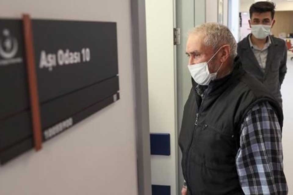 Uzmanlar normale d&ouml;nebilmek i&ccedil;in randevu sırası gelenlerin bir an &ouml;nce