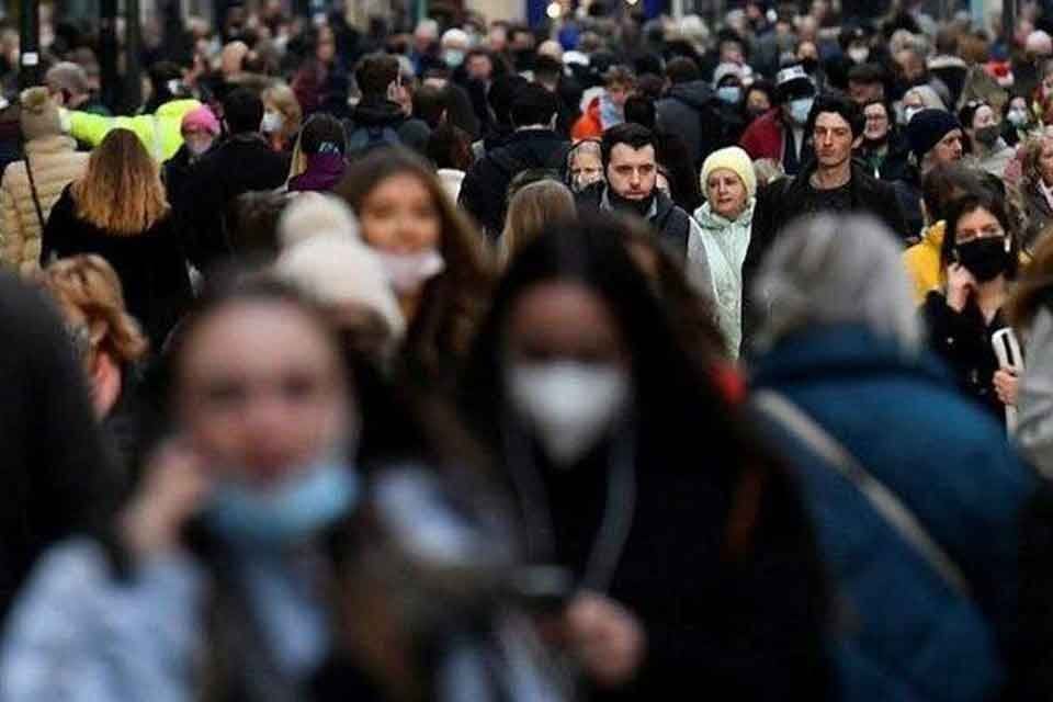 SAĞLIK Bakanlığı Koronavir&uuml;s Bilim Kurulu &Uuml;yesi Prof. Dr. Alper Şener,