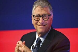 Bill Gates, milyarderlikteki rakibi Elon Musk'ın insanları Mars'a g&ouml;t&uuml;rme, hatta