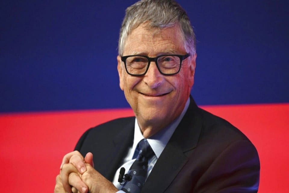 Bill Gates, milyarderlikteki rakibi Elon Musk'ın insanları Mars'a g&ouml;t&uuml;rme, hatta