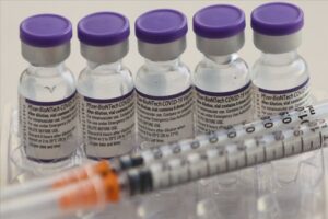 ABD hükümeti BioNTech/Pfizer'dan 105 milyon doz Covid-19 aşısı sipariş etti.