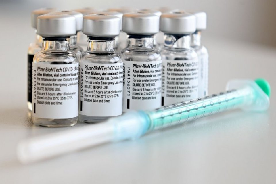 ABD Gıda ve İlaç İdaresi'nin (FDA) Pfizer-BioNTech'in geliştirdiği Kovid-19 aşısına