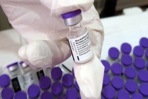 Alman BioNTech aşısının ilk doz sonunda oluşturduğu antikor düzeyinin yüksek